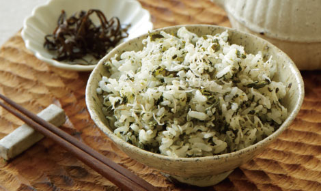 新茶の葉っぱとジャコごはん