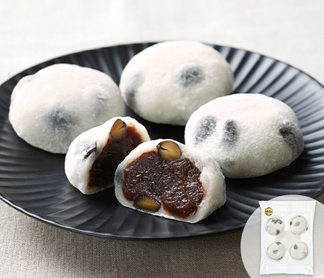 小樽花月堂　やわもち生地の黒豆塩大福（北海道産小豆のこしあん）