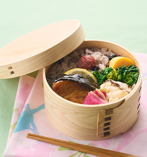 曲輪　丸弁当箱（桜皮止）