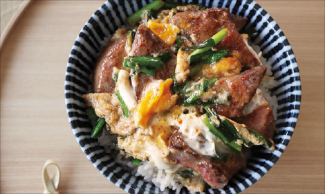 レバーのニラ玉丼