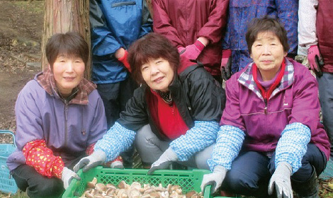 菌興椎茸協同組合の皆さん