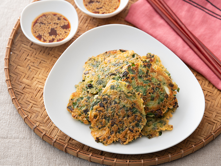 料理家arikoのひと皿・たっぷり香味野菜の海鮮チヂミ_3