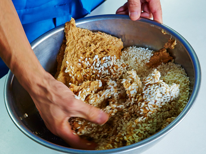 有機大豆の麦味噌作りセット（有機煮大豆・有機麦生こうじ）容器付_3