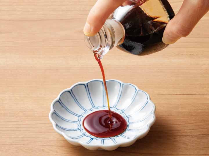まろやか一滴　匠の木桶熟成醤油（契約栽培大豆使用）・600ML_2