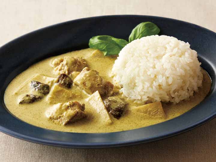 ココナッツミルク香る　まろやかグリーンカレー