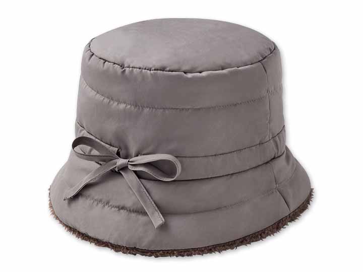 予約　すっぽり被れる小顔見せあったかキルト帽子（グレージュ）