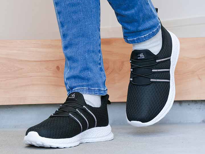 予約　歩きたくなるスットインシューズ　ブラック　Ｌ_4