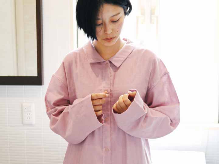 紡々(つむぎ)ガーゼのシャツパジャマ 珊瑚 M_2