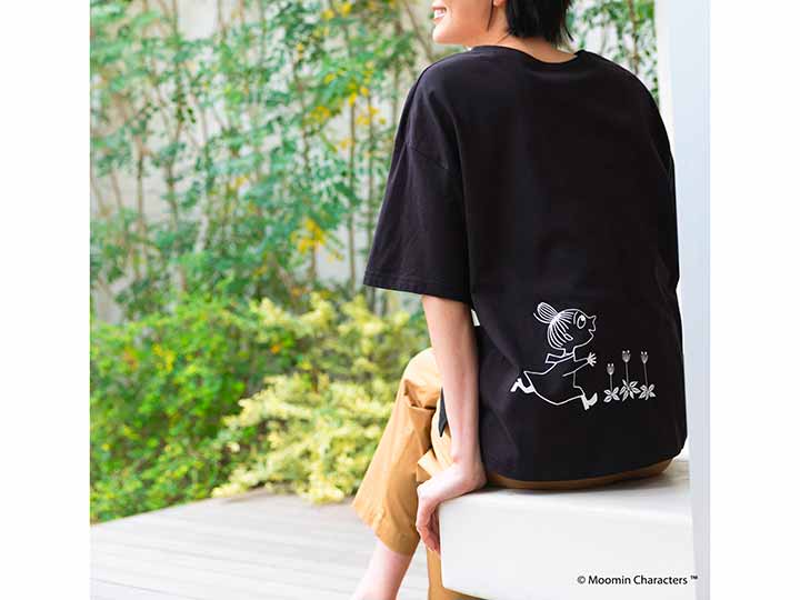 予約 ムーミン オーガニックコットン スリットTシャツ・お花畑を駆けるリトルミイ・ブラック・M_3