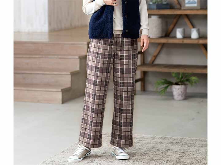 予約　まるでウールのような裏起毛ゆったりストレートパンツ　ベージュチェック　Ｌ_2