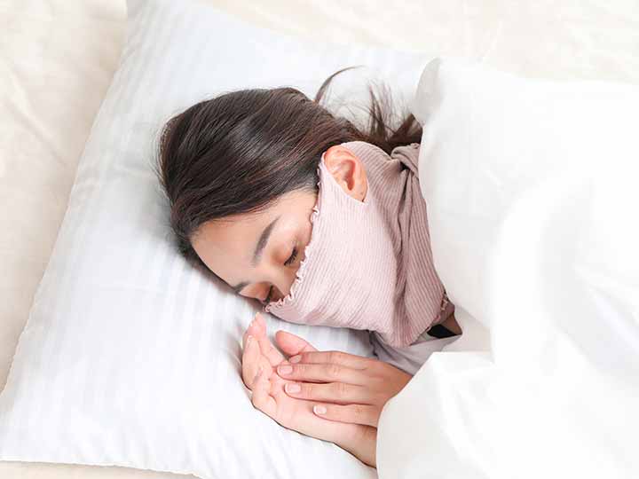 予約 Prakriti Wearingシルクのフェイスマスク スモーキーピンク_3