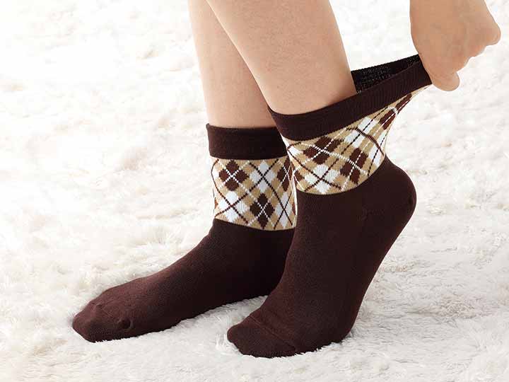 予約　あったか2重底ゆったりダイヤ柄ソックス_2