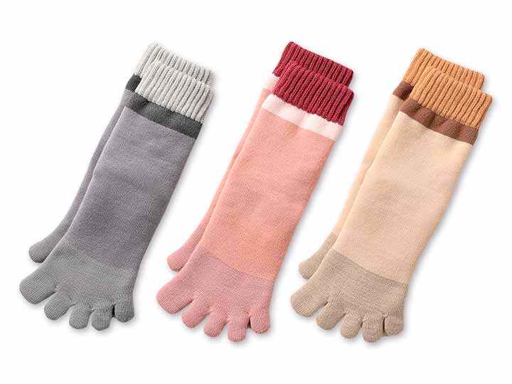 予約　裏起毛パイルびよ〜んすべり止め付5本指ソックス