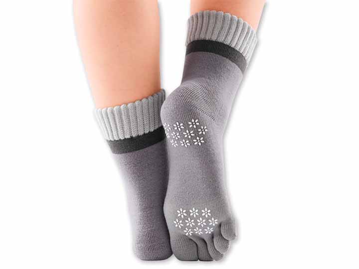 予約　裏起毛パイルびよ〜んすべり止め付5本指ソックス_4