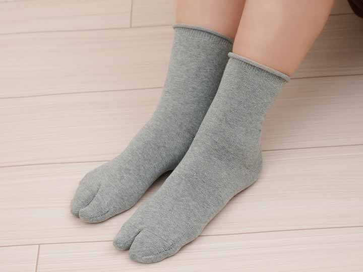 予約　オーガニックコットン混足袋ソックス　グレー_2