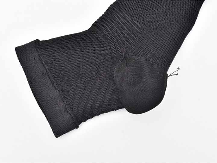 予約　血行足進がんばるわたしを支える着圧メッシュサポーター　ブラック　Ｍ_2