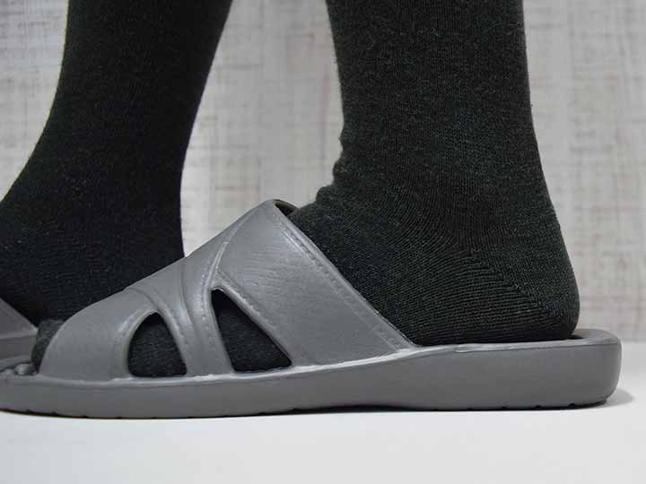 予約　水が溜まらないベランダサンダル　グレー_4