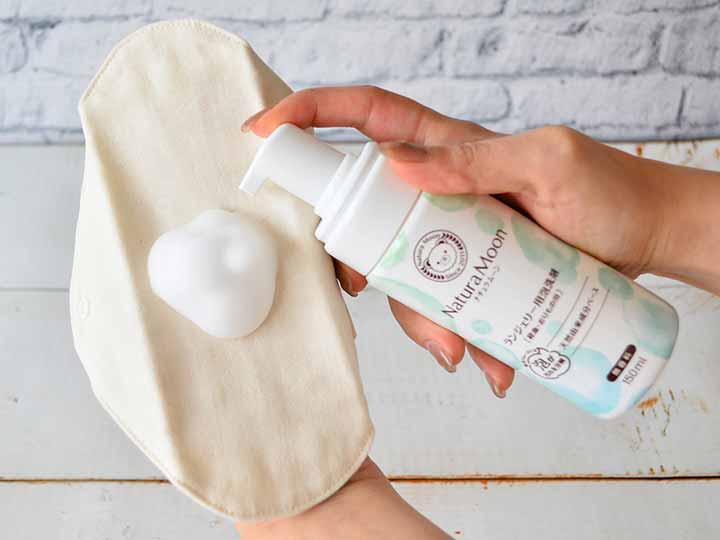 予約　ナチュラムーン　ランジェリー用泡洗剤　経血・おりもの用_3