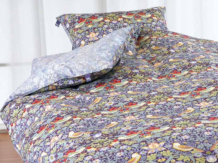 Ｖ＆Ａ掛けふとんカバーいちご泥棒　ブルー系