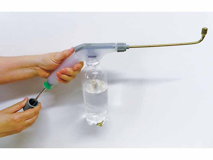 予約　トイレのフチ・ノズル掃除用　ペットボトル専用加圧式おそうじスプレー_3