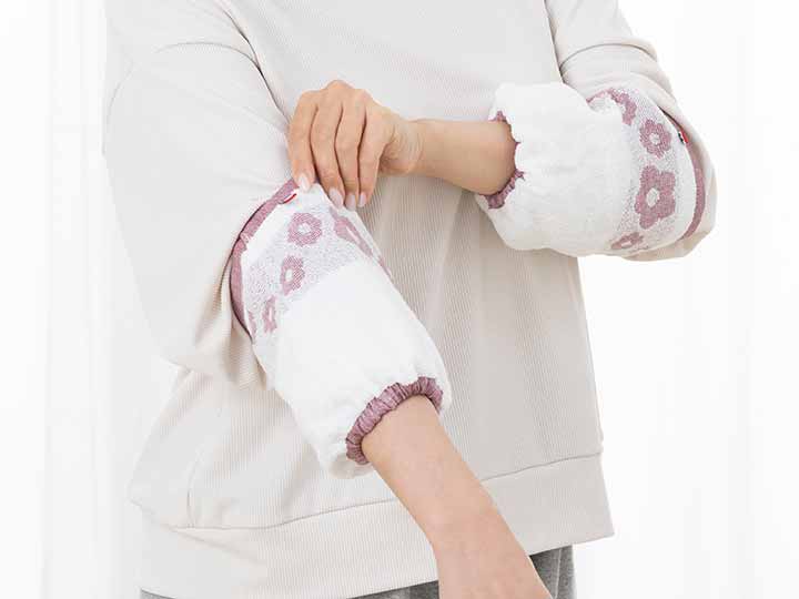 予約　ここで拭けるよ袖カバー　フラワー_3