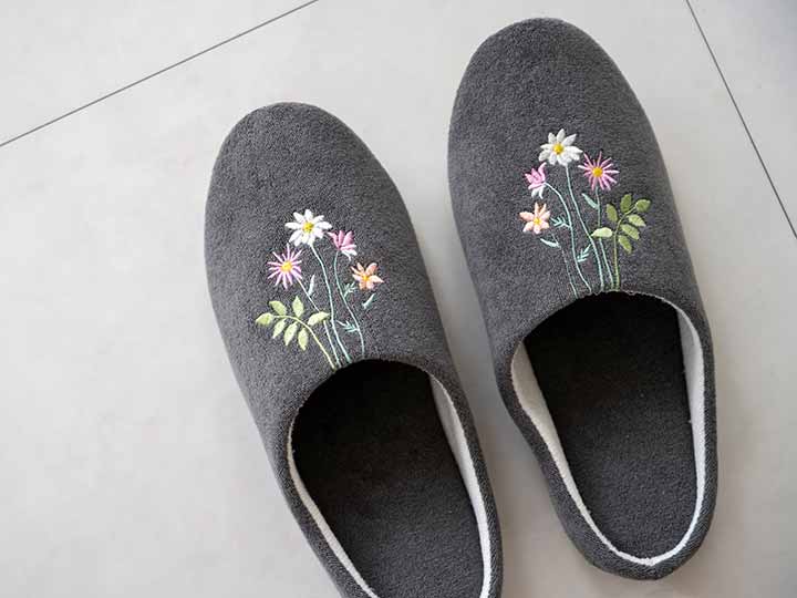 予約　ラ・エミーズ　スリッパ　ボタニカル　ダークグリーン_2