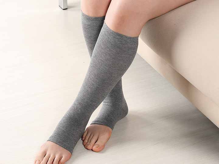 予約　血行足進がんばるわたしをケアする備長炭着圧サポーター　Ｌ