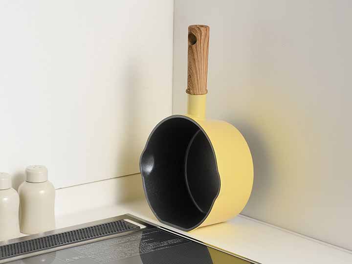 予約 ココミッケ IH対応スタンドパン16CM レモンイエロー_4