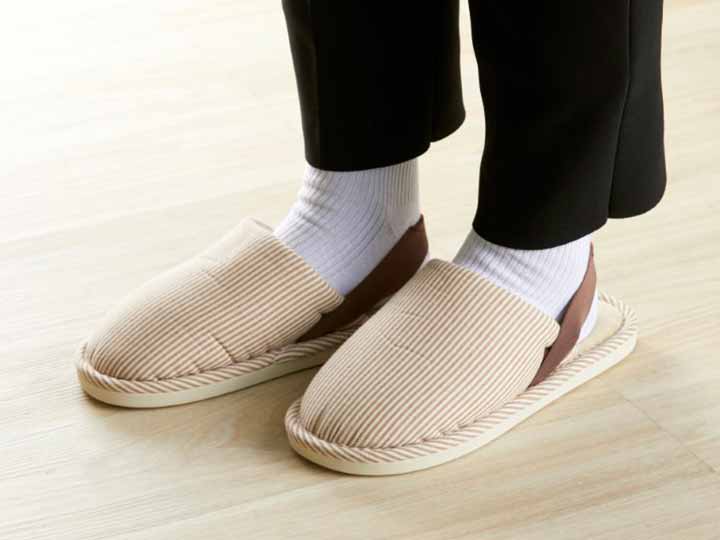 予約　歩きやすい安全スリッパ_3