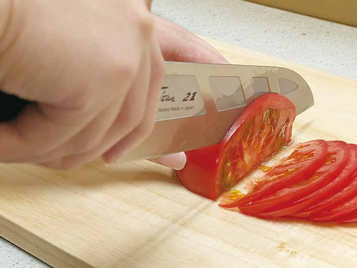 予約 フォーエバー銀チタン三徳包丁 刃渡り18CM_3