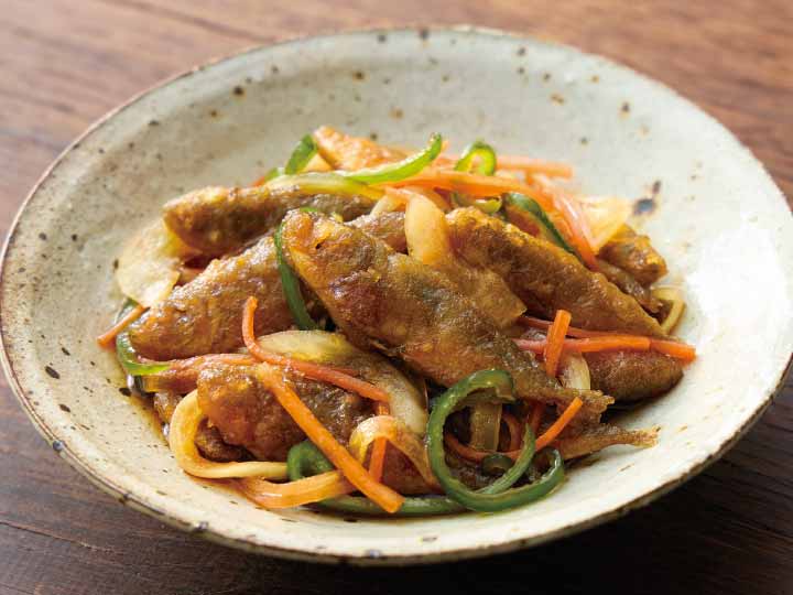 野菜を加えて　高知県産豆アジの南蛮漬け