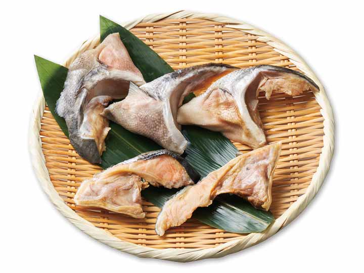 大地のもったいナイ秋鮭カマ（うす塩味）_2