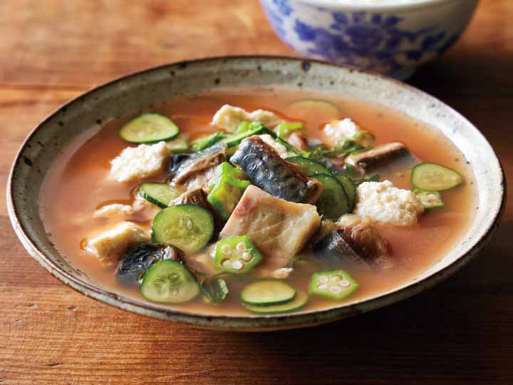トマトと味噌が好相性　鯛だし香る　焼きサバの冷や汁