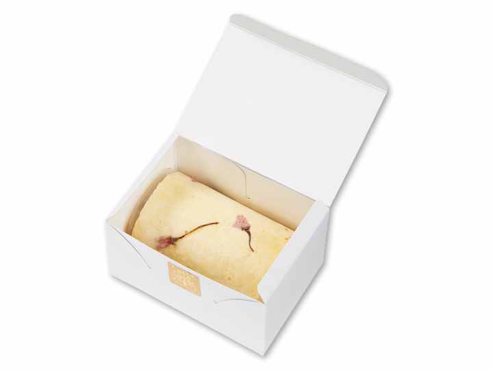 予約3／9週　ナチュランドのさくらのロールケーキ_3