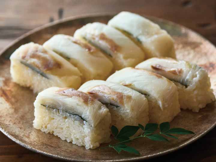 五島列島産　椿真鯛の棒寿司（ノーカット）