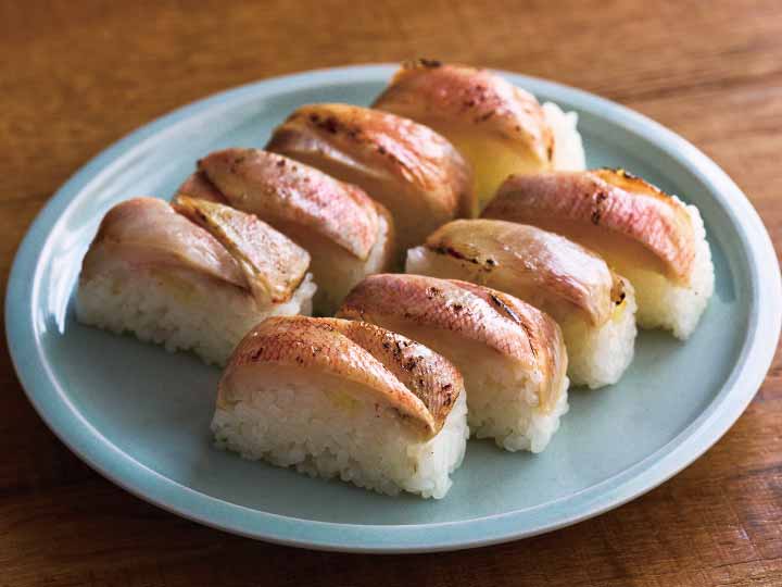 【予約】12／25〜配送　柚子香る炙りカサゴ棒寿司（ノーカット）