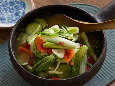 【ベジオタのひと皿】べか菜で手仕事〜3種野菜の水キムチ写真