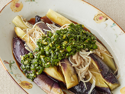 【ベジオタのひと皿】ごはんが進む！とろ〜り蒸し焼き輝楽なす　中華ソース写真