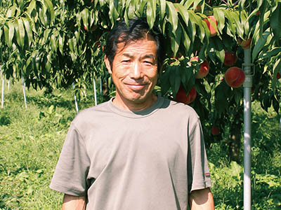 直送・奥山さんの黄貴妃（黄桃）　2.5KG写真