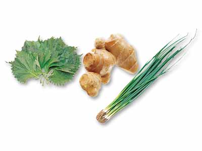鮮魚をさらに美味しく食べるための薬味セット（青じそ・生姜・葉ねぎ）写真