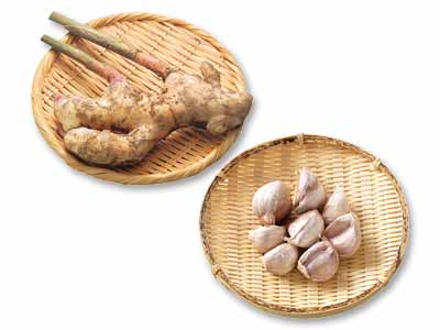 パンチと爽やかさの絶妙コンビ　有機バラにんにく＆新生姜のセット写真