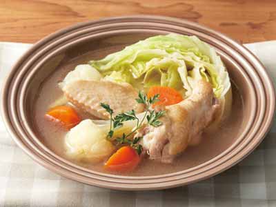 野菜をくわえて チキンスープ(手羽入り)写真