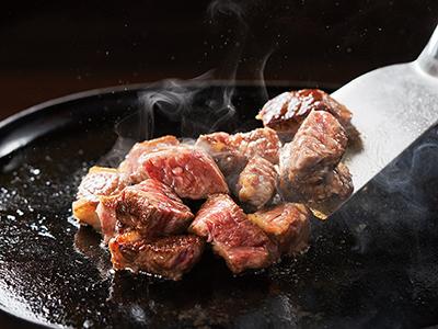 頒布会キャンセル分販売・短角牛サイコロステーキ用食べ比べ写真