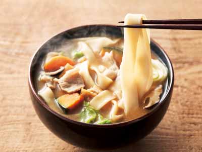 野菜をくわえて 甲州風ほうとう写真