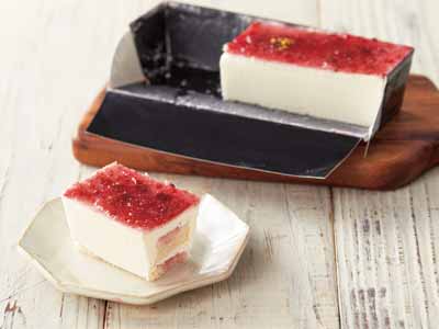 ダブルベリーのレアチーズケーキ写真