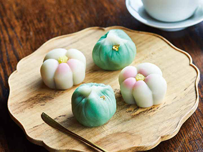 謹賀新年　お正月上生菓子セット（福梅・松の雪）写真