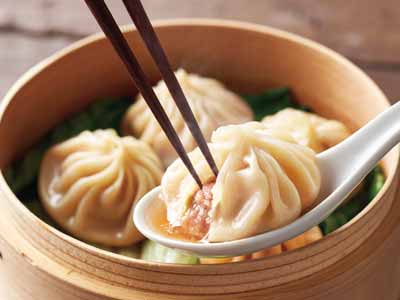 スープたっぷり本格 手づつみ小籠包写真