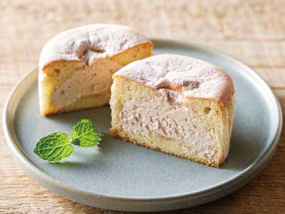 【頒布会商品特別販売】有機苺のクリームのふわふわカップシフォンケーキ写真