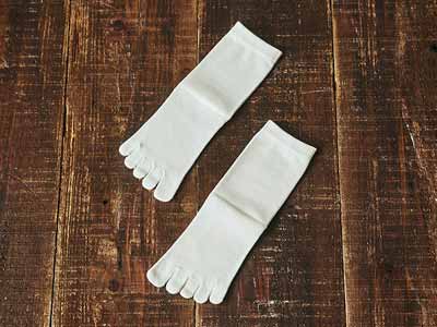 予約　オーガニックコットン5本指ソックス（かかと付き）（生成）M写真