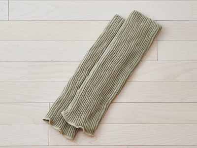 予約　シルク＆コットン混二重織レッグウォーマー（オリーブ）写真